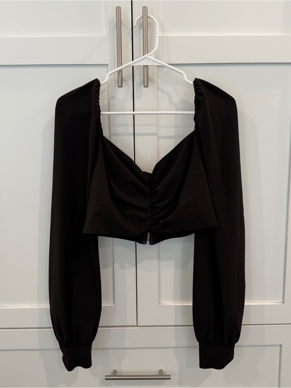 Forever 21 Black Ruched Front Long Sleeve Crop Top